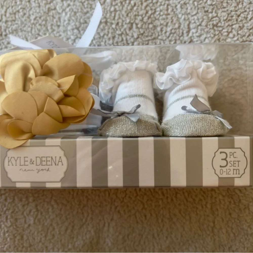 Kyle & Deena Infant 3-Piece Sock Set w/ Floral Headband NWT